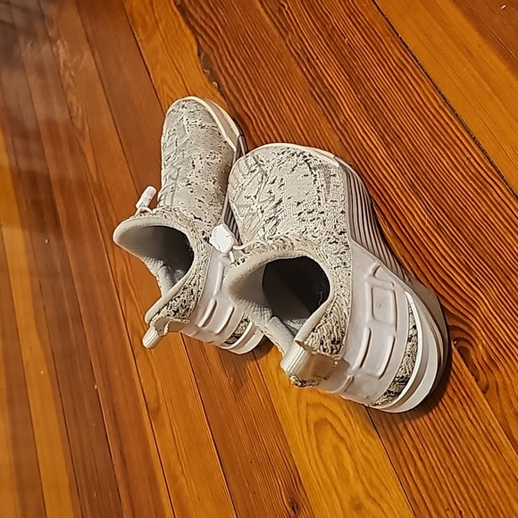 Nike shoes - Picture 2 of 6